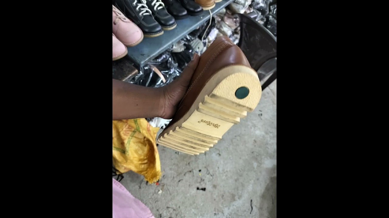 Export leather shoes