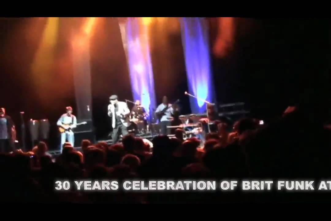 SECOND IMAGE - CAN'T KEEP HOLDING ON @INDIGO2 LONDON 15 APRIL 2011