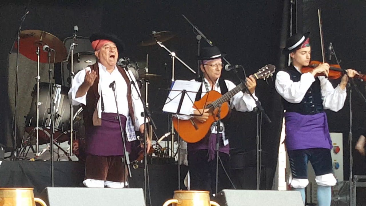 Grupo Val  d'Echo- Sa Feito de Nuei