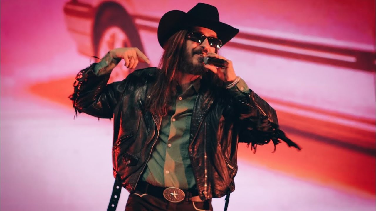 Carlos Sadness - el día que volviste a la tierra (teatro Diana Guadalajara) Jalisco mágico en vivo