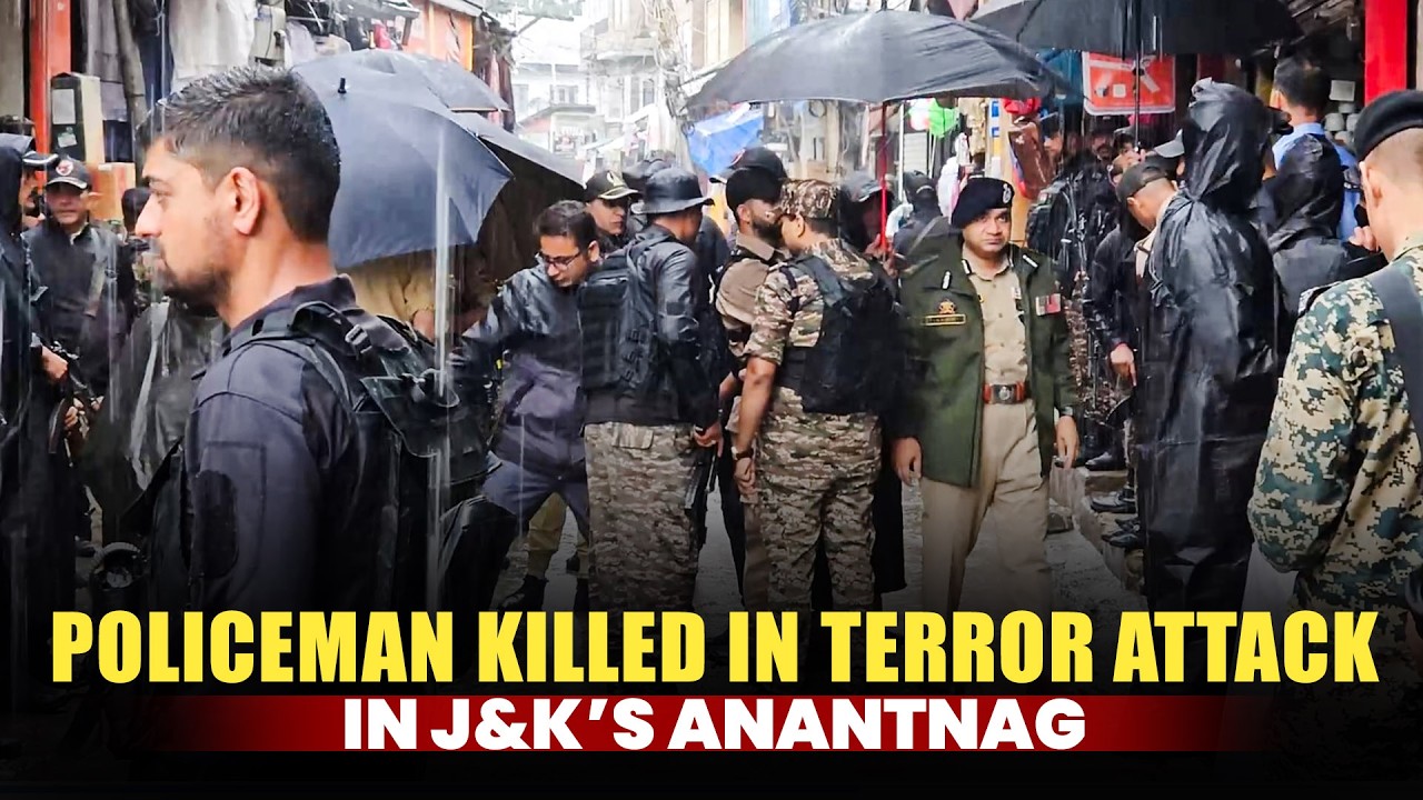 WATCH: Policeman killed in terror attack in J&K&rsquo;s Anantnag, DGP Nalin Prabhat visited attack site
