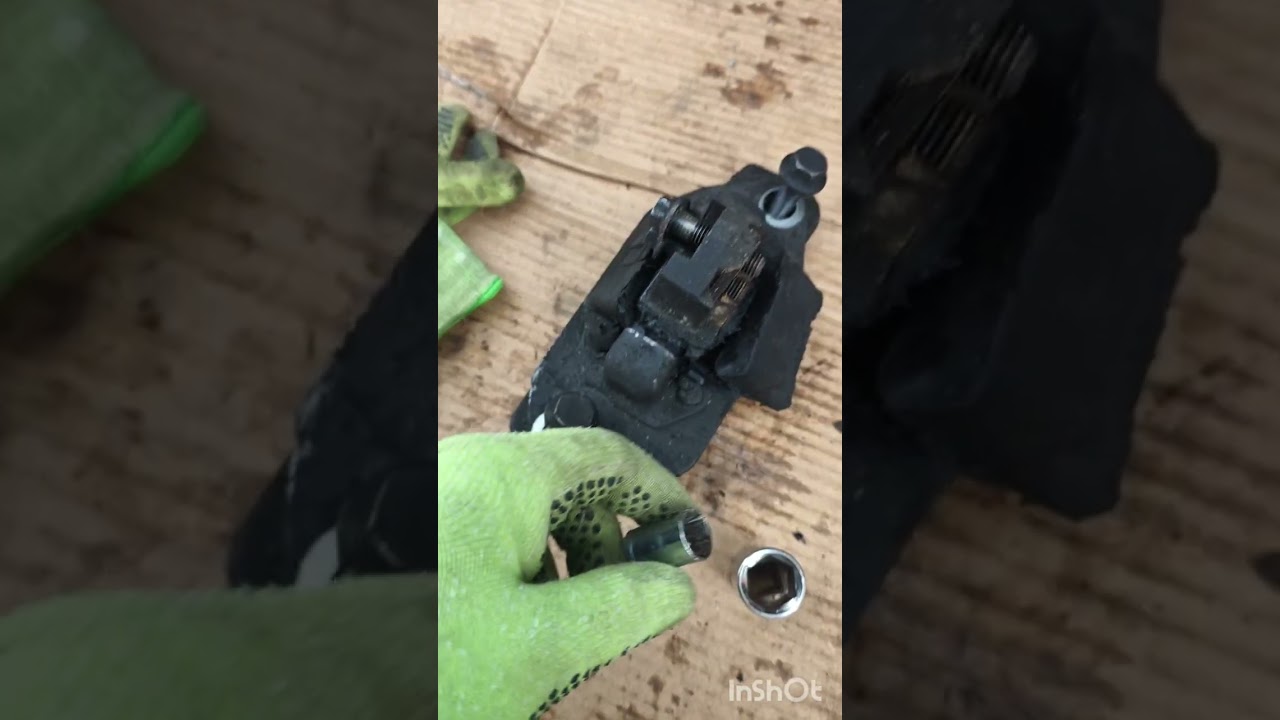 Volvo XC90 D5 ENGINE MOUNT REPLACEMENT. 😊