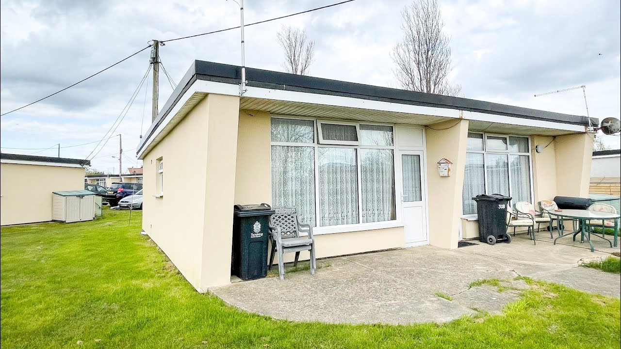 Club Parade, Seawick, St. Osyth, Essex