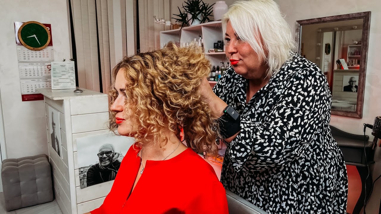 ✂️(ASMR) The woman in red completely changed her look and received a decent hair treatment. #asmr