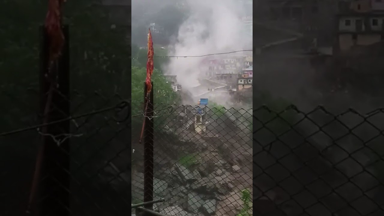 Landslide Causes Building to Collapse in Northern India
