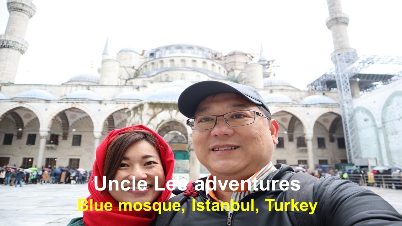 Uncle Lee toured the Blue Mosque in Istanbul