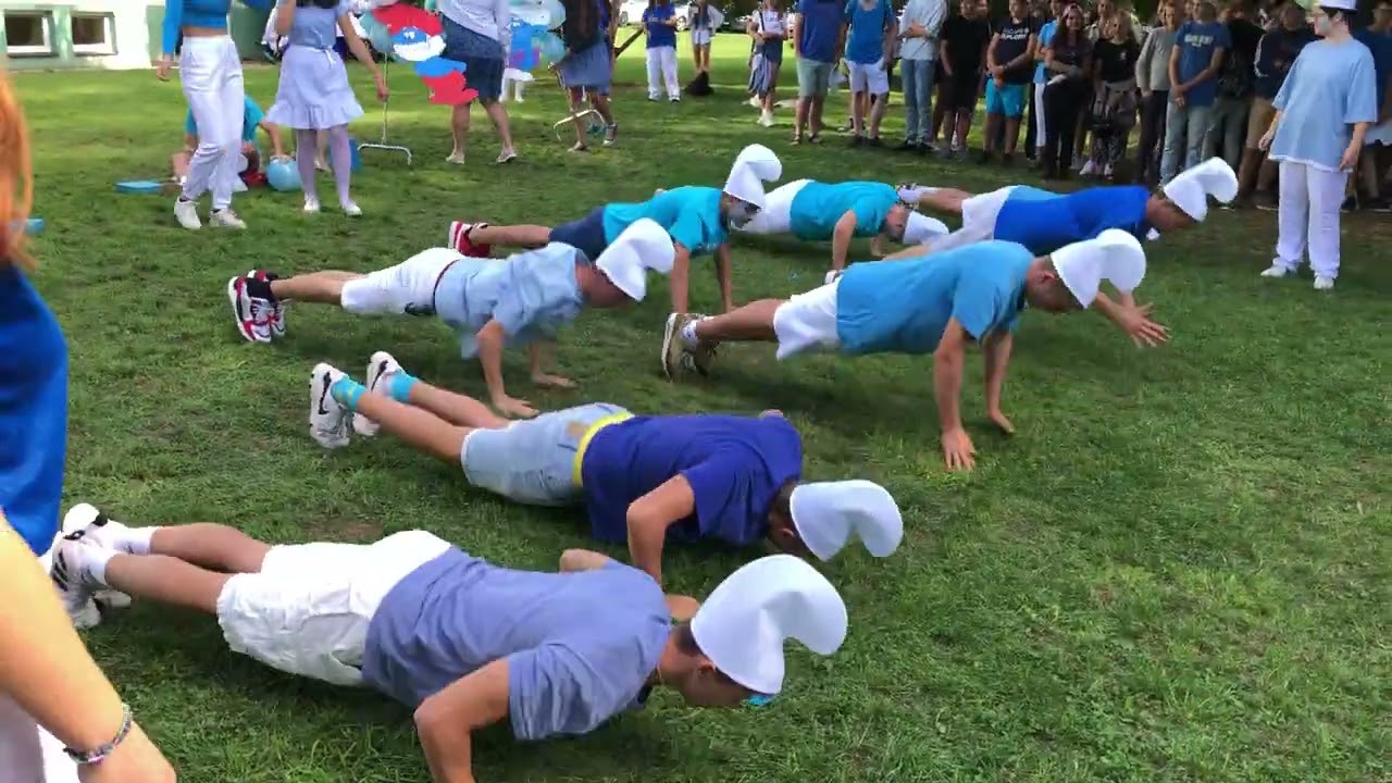 Taneček deváťáků pro prvňáčky (video z představení pro sedmáky a osmáky)