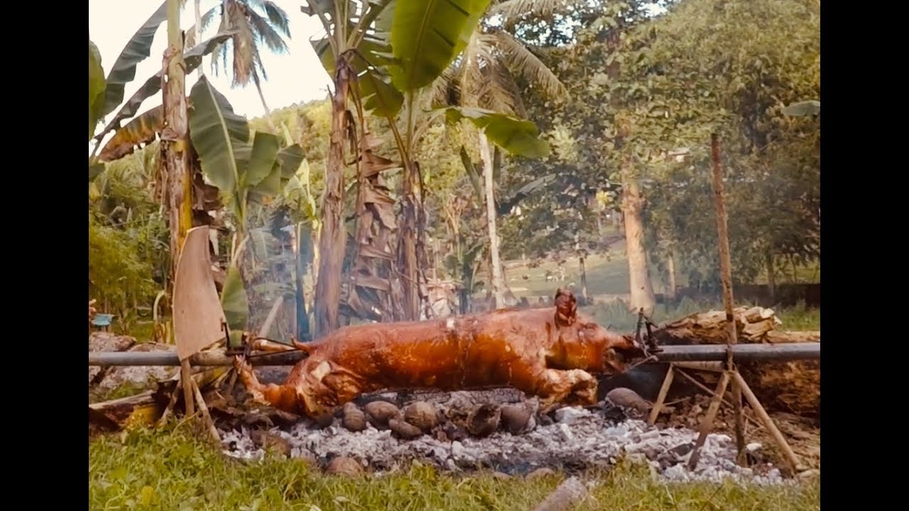 How to roast a whole suckling pig| Filipino-style suckling pig| How to make Lechon| Homemade Lechon
