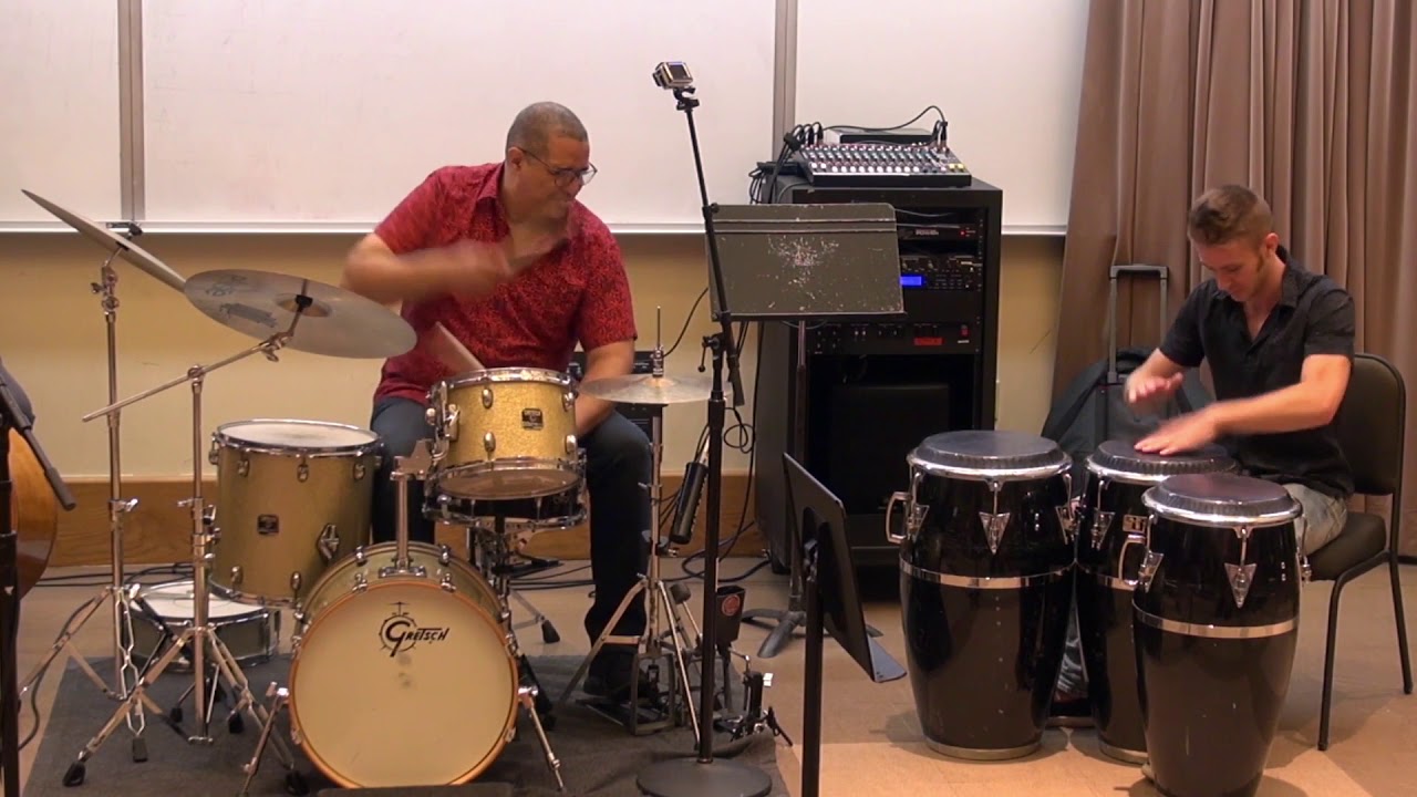 Solo de Batería sobre ritmo Changüí