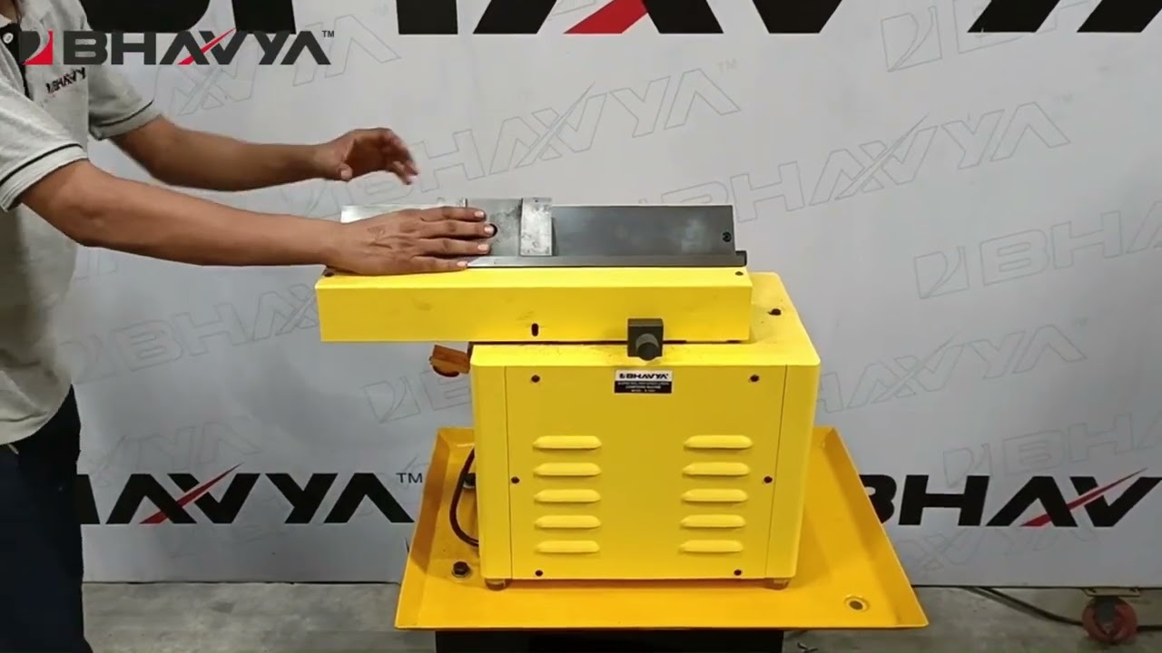 Working of Advanced R-700H High-Speed Chamfering Machine with Linear Slide