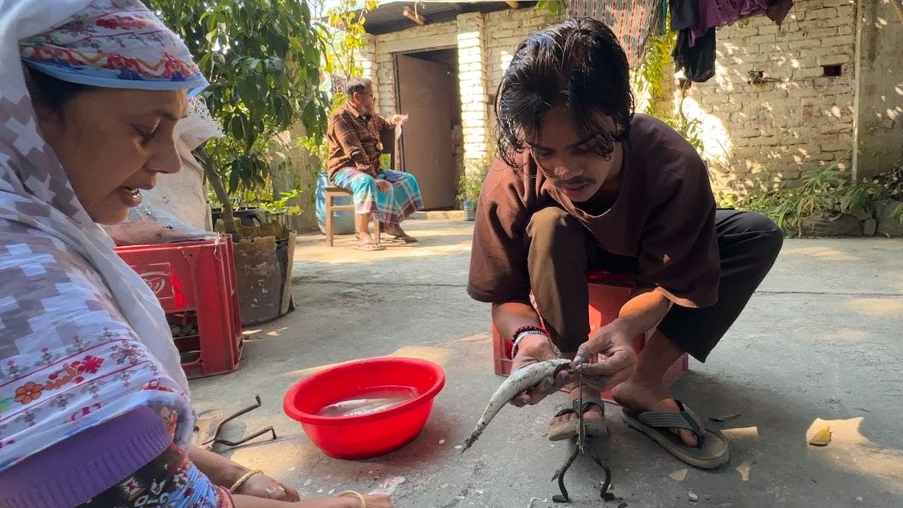 মাছ কাটার ট্রেনিং চলছে | বাজার থেকে আনা টাটকা মাছ