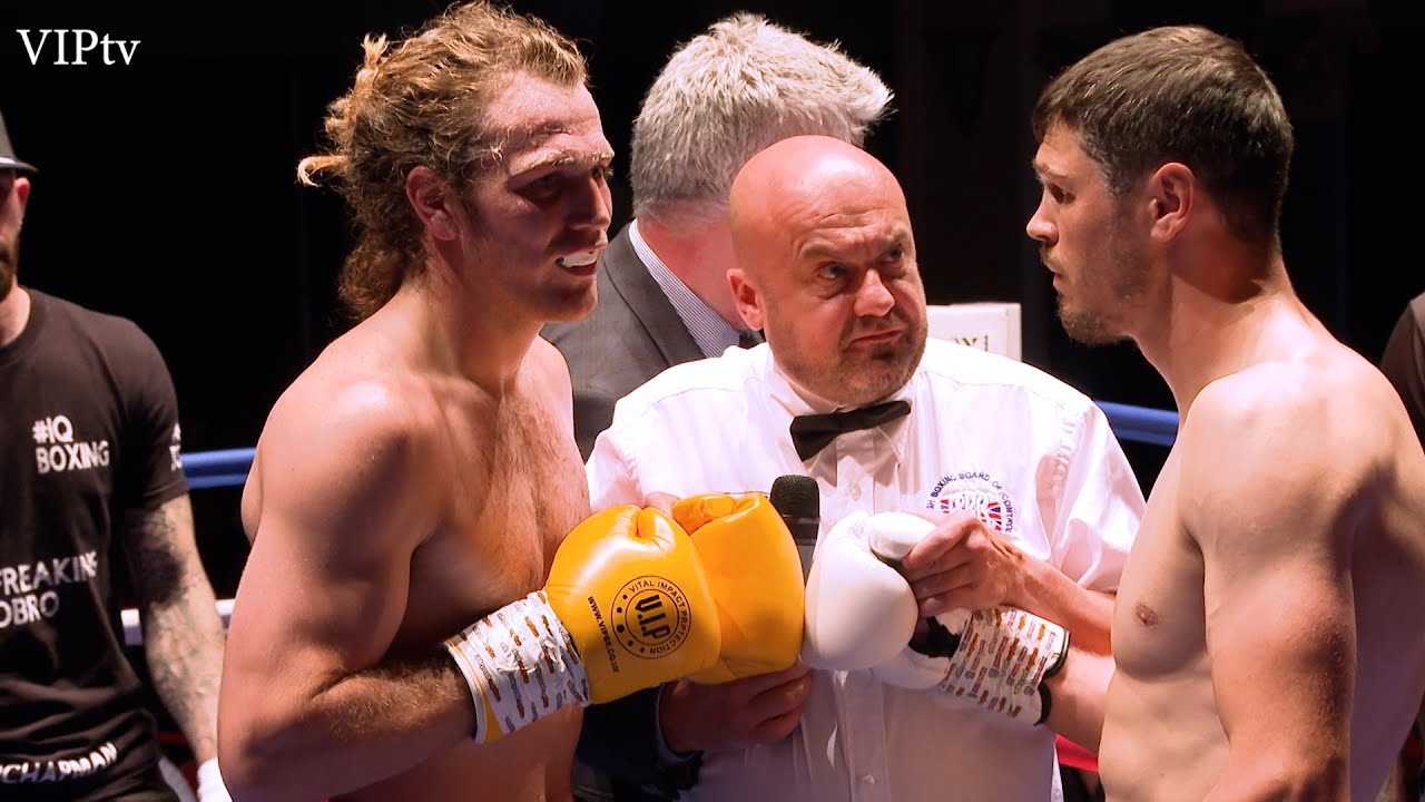 Evaldas Korsakas v Robbie Chapman at Hull City Hall on 2nd July 2022