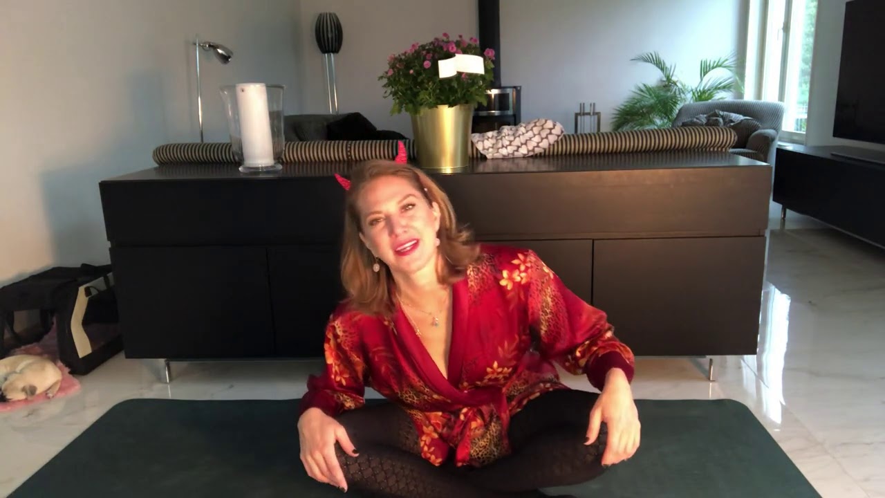 YOGA CLASS! Day 666 of yoga and gratefulness