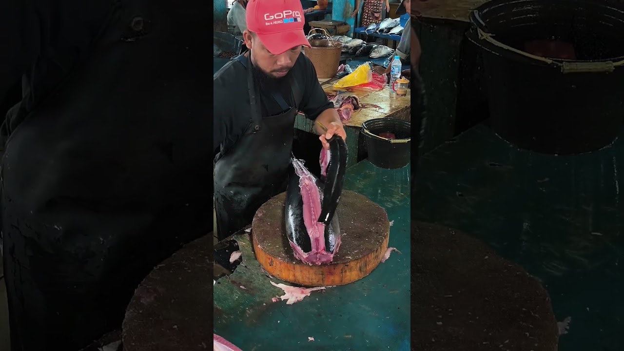 Unbelievable 🔪Authentic Tuna skills - Skinning Tradition #shorts #seafood #fishfillet