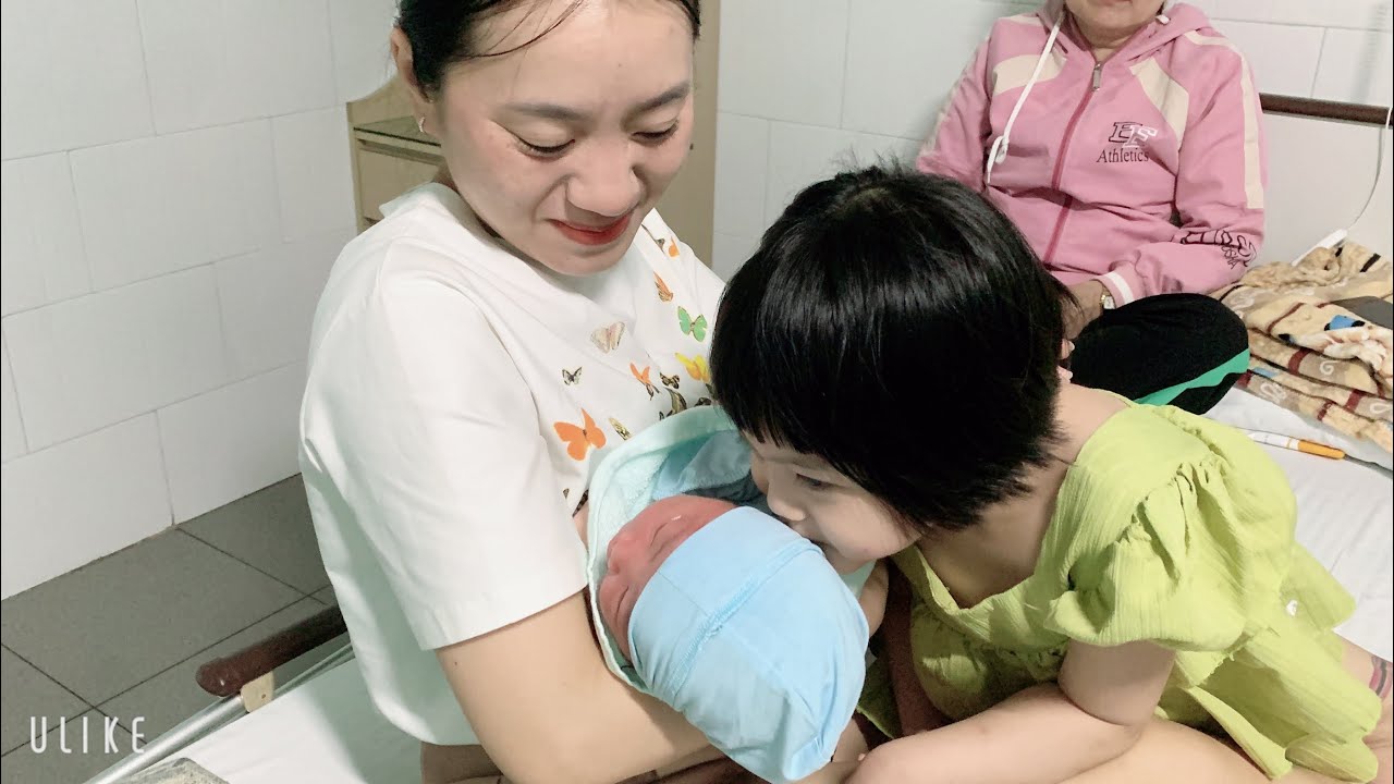 CHÀO MỪNG EM BO RA ĐỜI