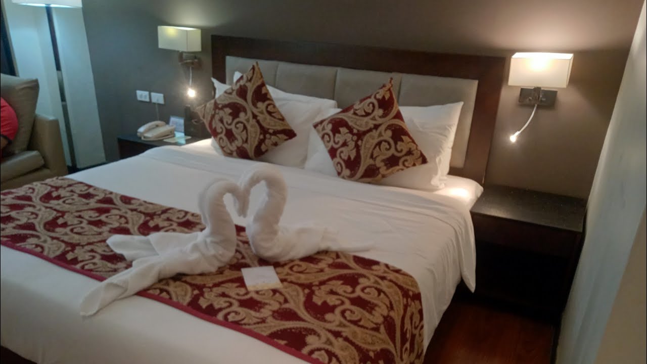 BRENTWOOD SUITES #roomtour  #lovely hotel in #qc 123122