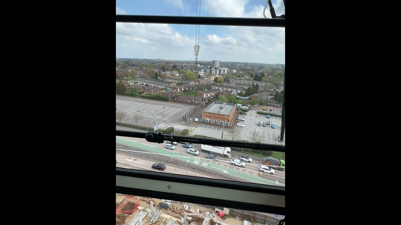 How to catch a slew swing on a tower crane (Wolff 180B)