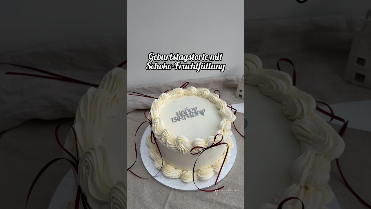 Trendtorte mit Schleife selber backen - Geburtstagstorte mit Schoko & Frucht-/Kirschf&uuml;llung #torte