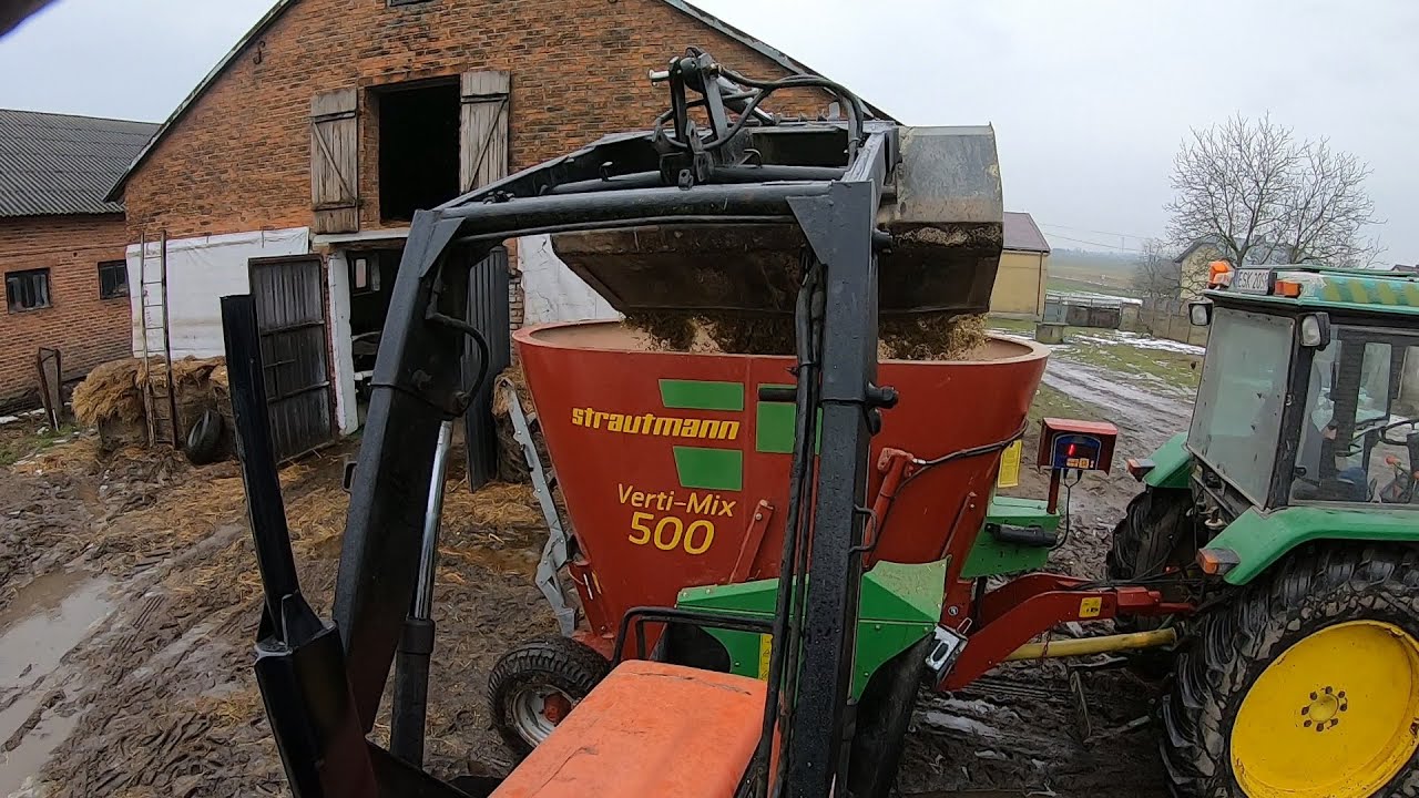 Zima 2021 z John Deere w GR Różańscy ! Obornik i mieszanie TMR okiem GoPro