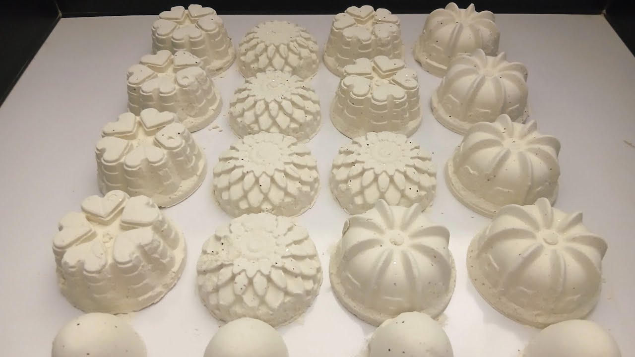 ASMR baking soda crushing satisfying texture #oddlysatisfying #asmr 