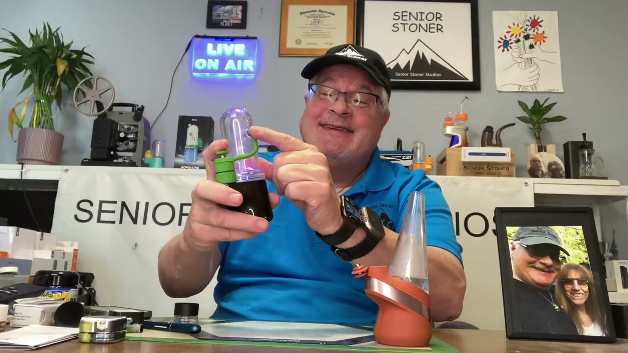 PUFFCO PEAK CANYON VS BOMB AERIX E/RIG COMPARISON BOTH ARE GREAT DEVICES WHICH ONE DO YOU PREFER!!