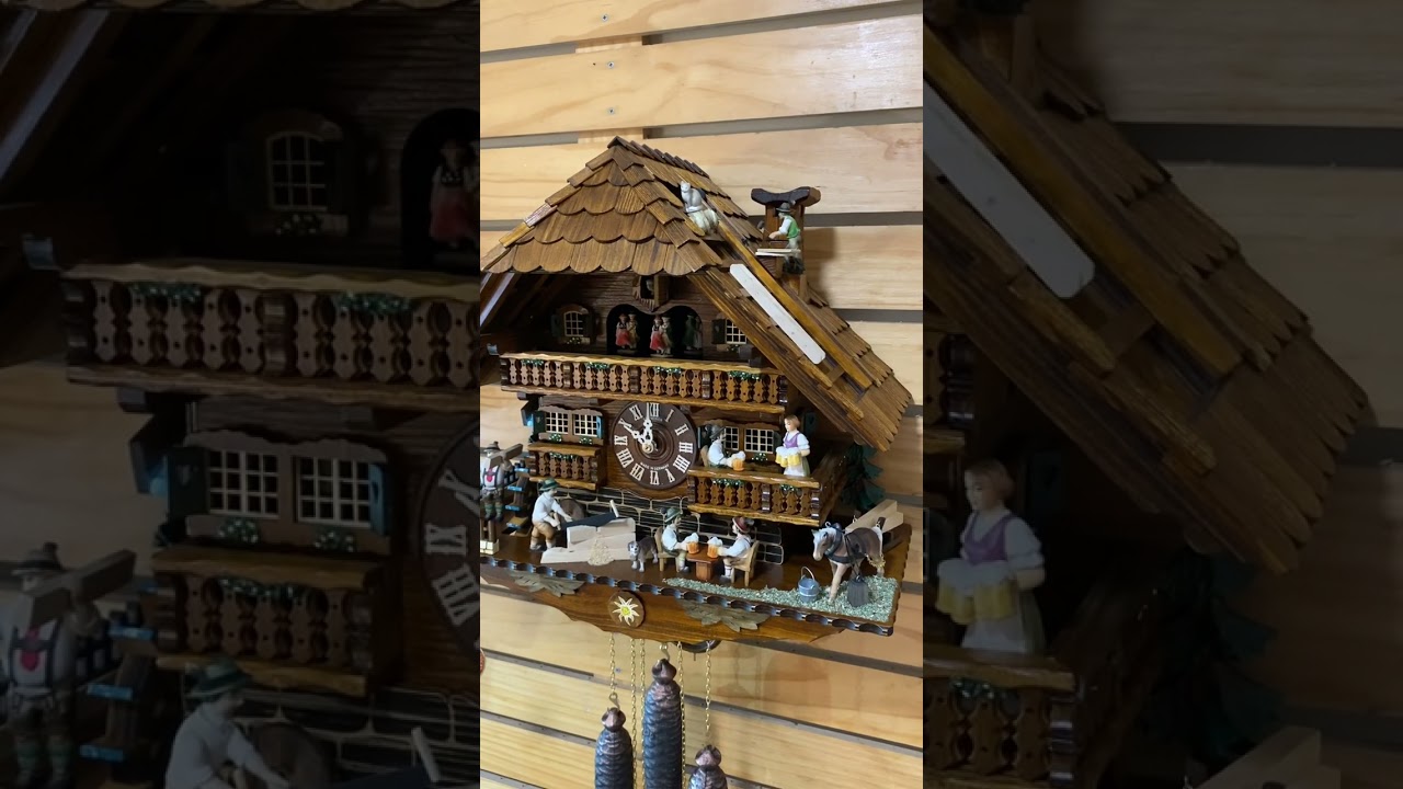 ANTON SCHNEIDER | THE ROOFERS CHALET CUCKOO CLOCK | CLOCK OF THE YEAR 2020 #thecuckoohaus