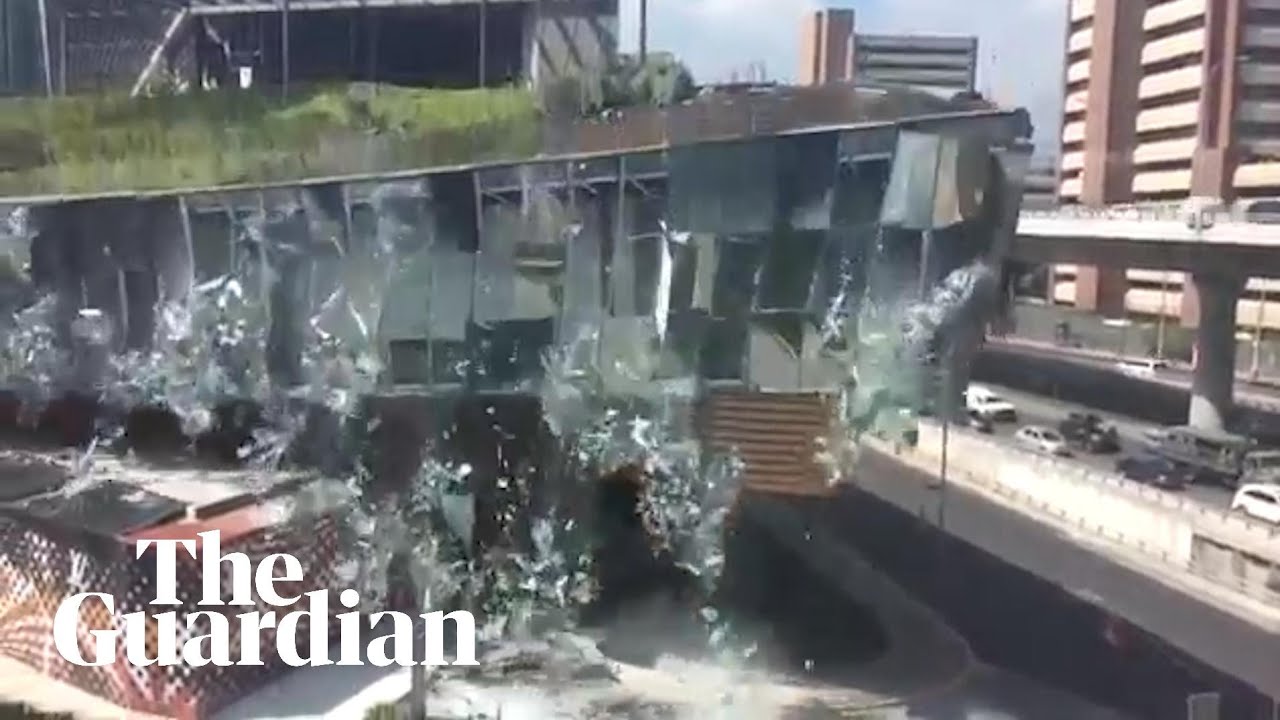 Luxury mall in Mexico City partly collapses