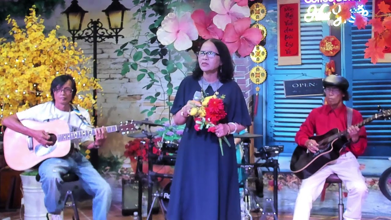 Khuya nay anh đi rồi  - Sáng tác: nhạc Châu Kỳ, thơ Hồ Đình Phương  - Trình bày: Ngọc Vân