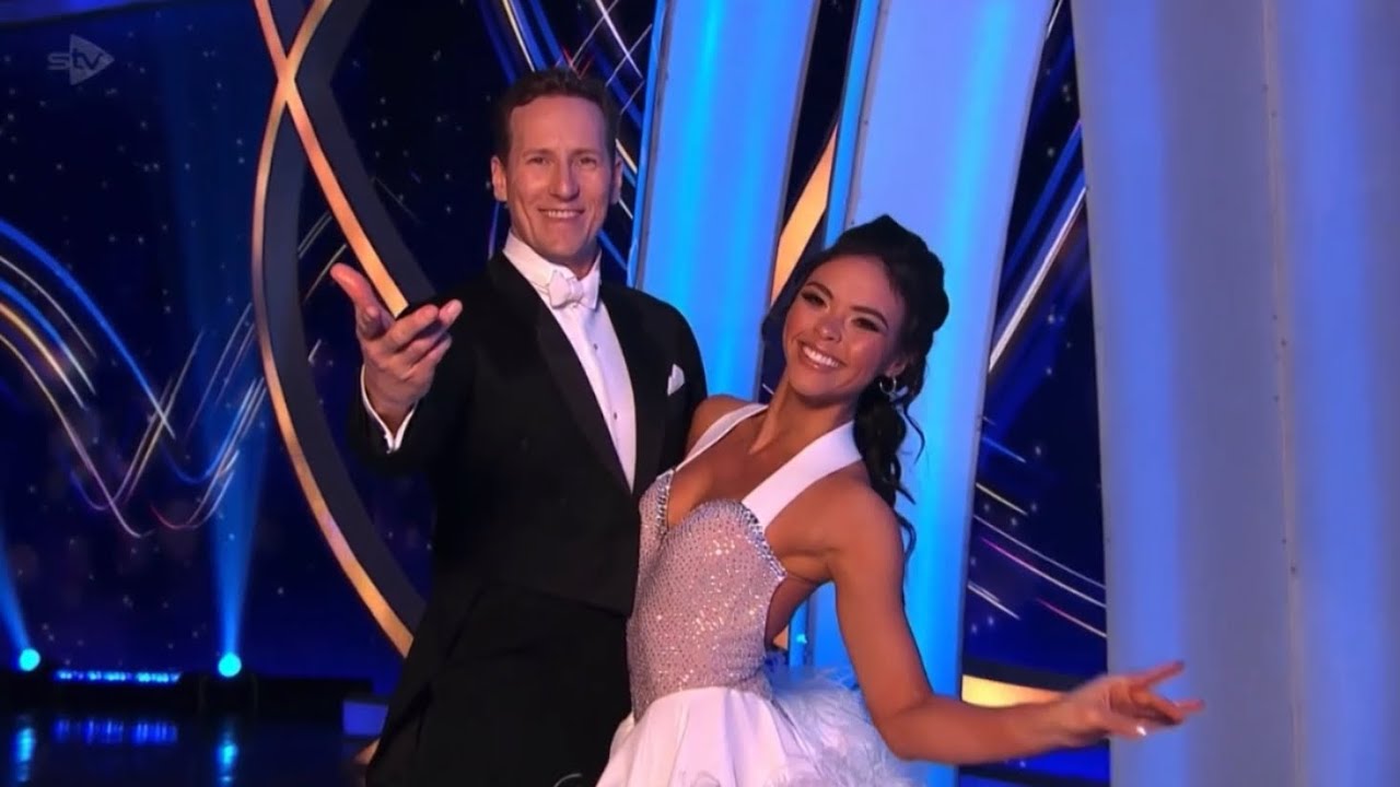 brendan cole & vanessa bauer dancing on ice torvill and dean week 2022