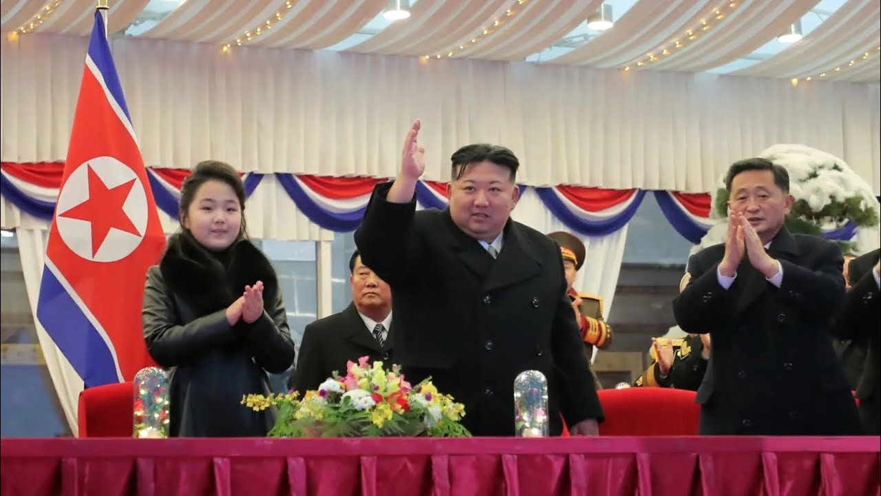 Gigantesca festa de Ano Novo (2024) na Coreia do Norte