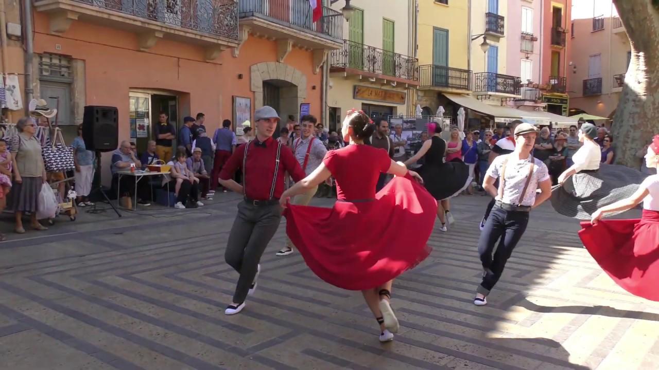 #Danses #populaires par le groupe folklorique #Joventut de #Perpignan