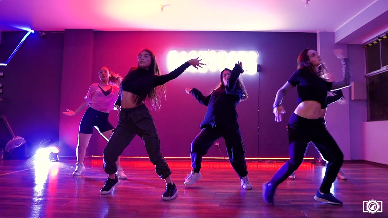 QUE ME BAILE /BECKY G FT. CHOCQUITOWN/CHOREOGRAPHY BY AMERICA ORIHUELA 🇵🇪