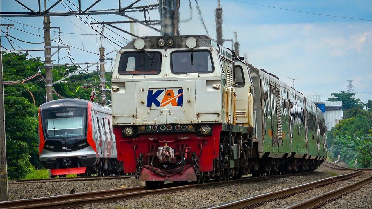 BALAPAN KERETA!!! | Nonton Kereta Api di Stasiun Cakung
