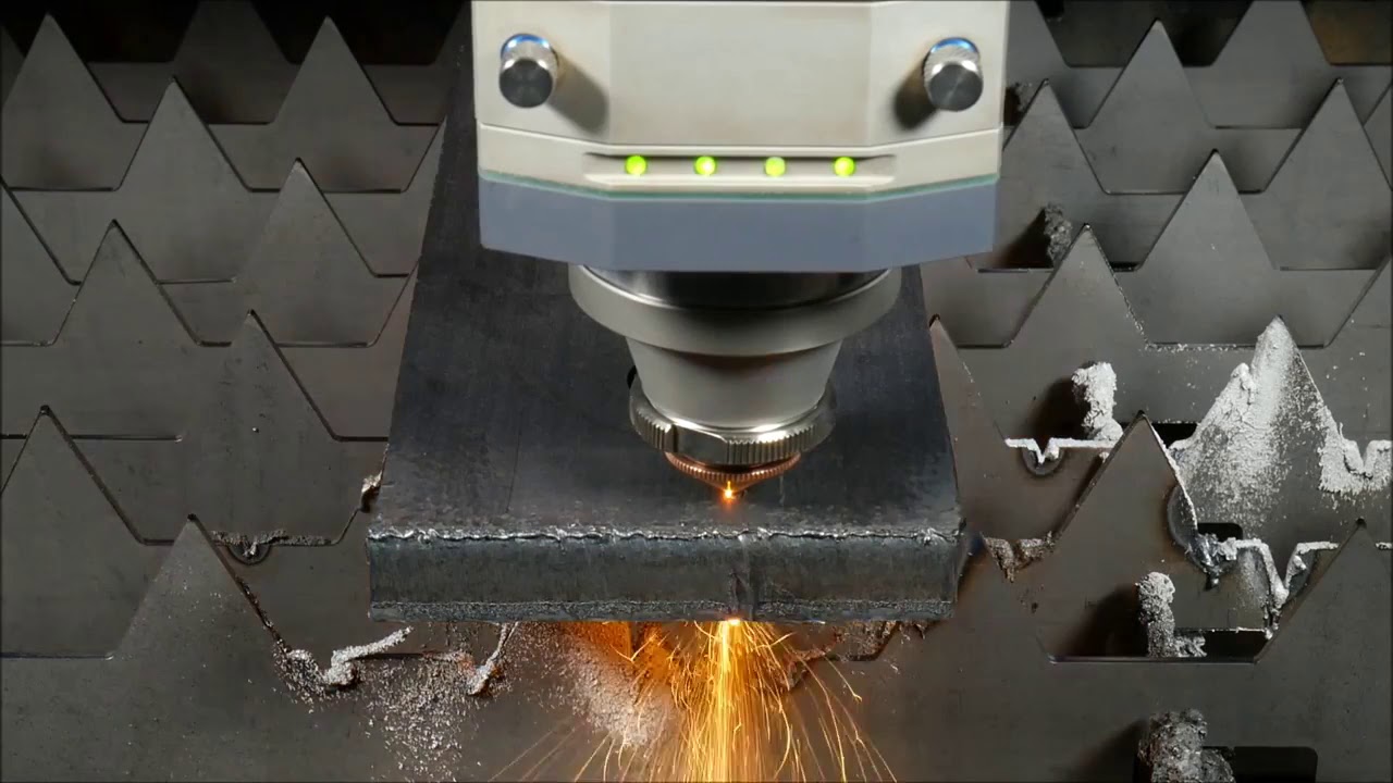 Wycinarka laserowa ciecie blachy 20 mm. Głowica Precitec ProCutter 2.0