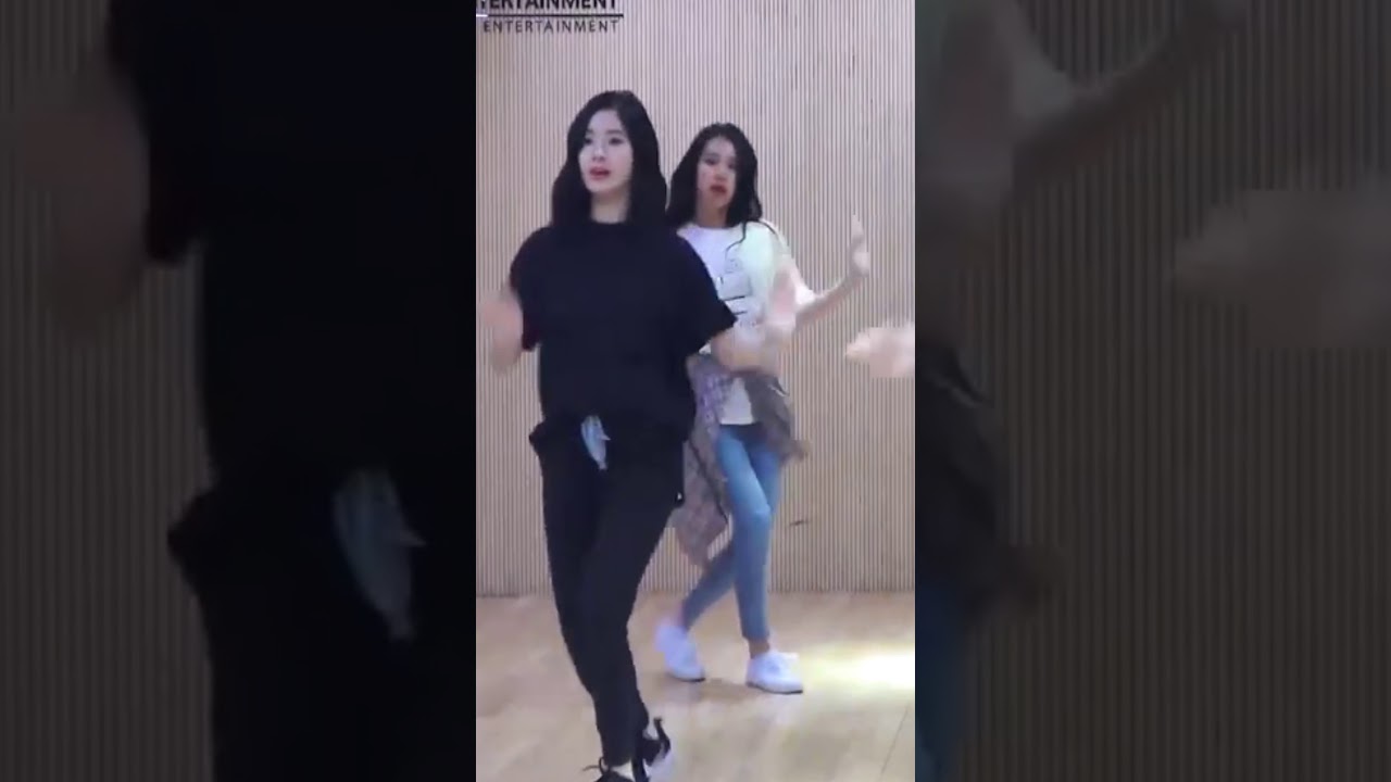 TWICE What is love? (Chaeyoung focus) 트와이스 (채영) 왓 이즈 러브?