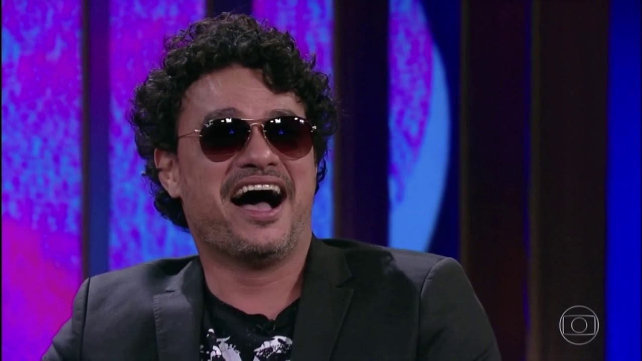 L&eacute;o Maia se emociona ao ver v&iacute;deos raros de Tim Maia