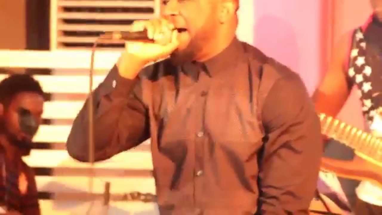 That stupid song - live performance
