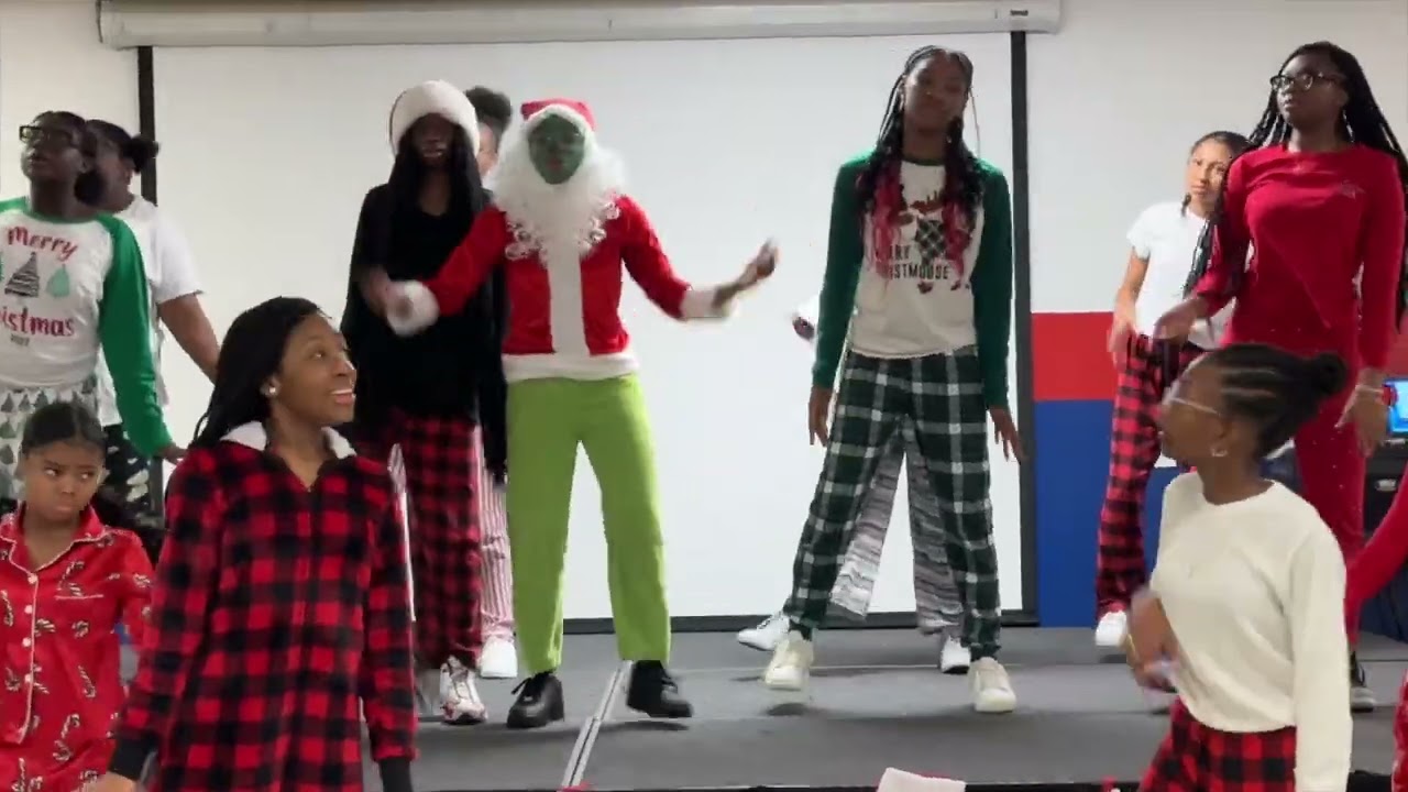 Recs Pines Holiday Show 2022