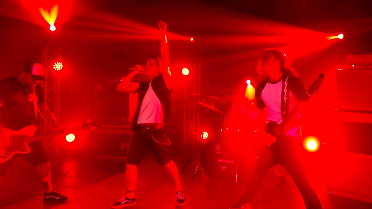 TOBOGÁN - Sin Miedo Al Ruido (Videoclip Oficial)