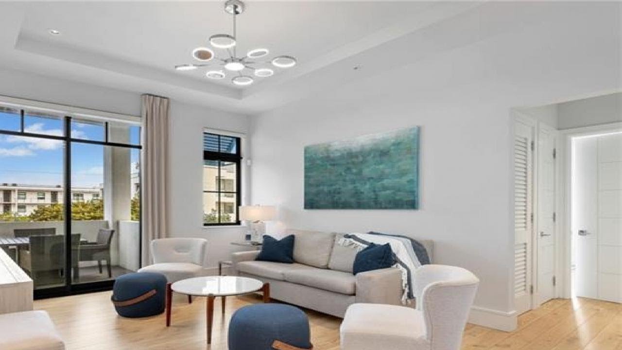 Olde Naples Condo with Daily Rentals Allowed | 8 Blocks to the Beach