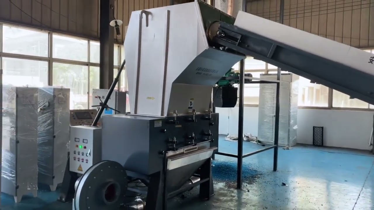 Industrial Shredder + Plastic Crusher | Large Blue Barrel Crushing - Langye Recycling Tech