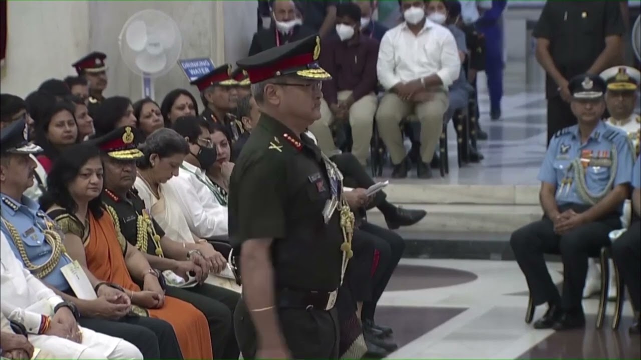 President Kovind presents Ati Vishisht Seva Medal to Lieutenant General Surinder Singh Mahal