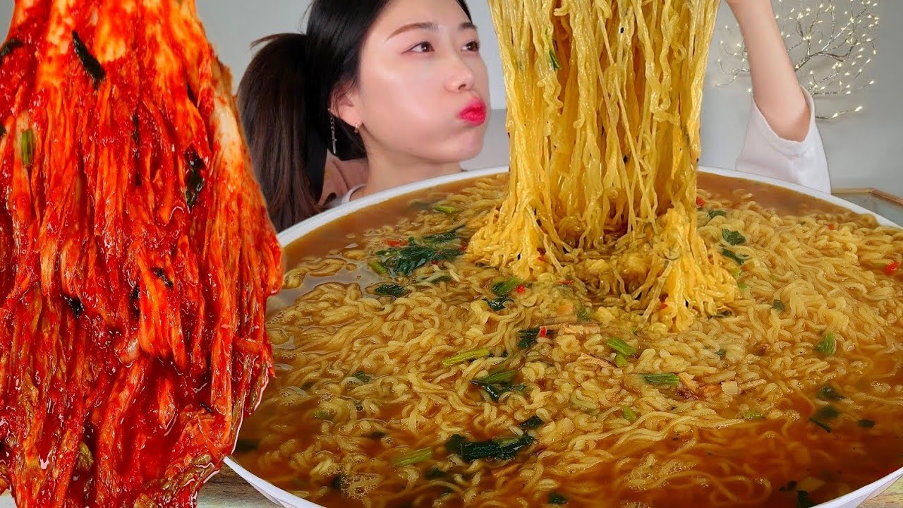 ASMR 공복 36시간째... 굶고 먹은🥲눈물의 라면 김치 리얼먹방 :) Ramen MUKBANG