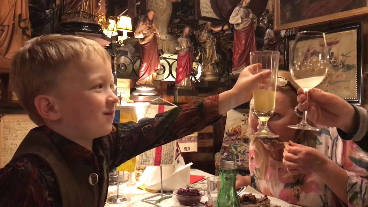 V.A. Lena Vienna Marchfelderhof - Restaurant with amazing Ambiente, traditional cuisine for kids