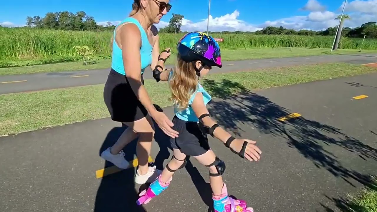 Manu aprendendo a andar de Patins