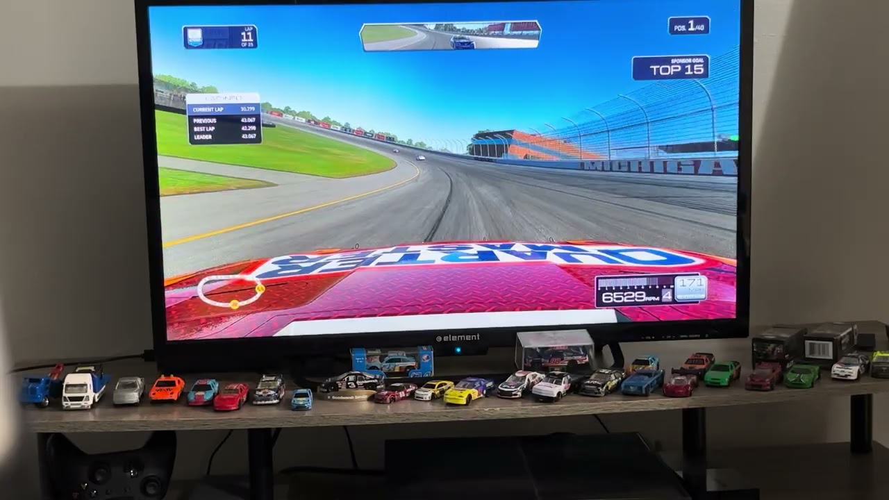 NASCAR 25 career mode| Race 9 @ Michigan