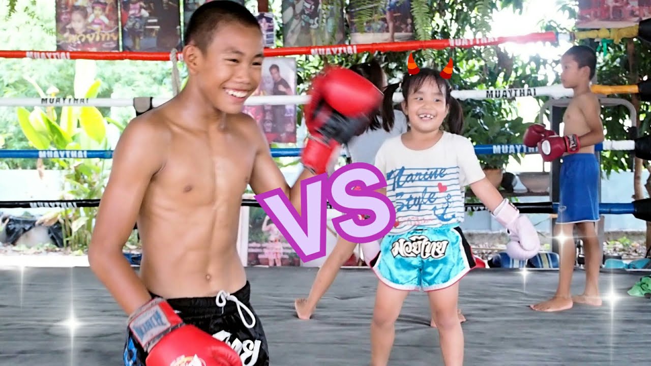 F16(Boy) VS RIINA(Girl)! รีนะขอวัดชั้นเอฟ16ボクシングスパーリング！でも最後にはこうなる！