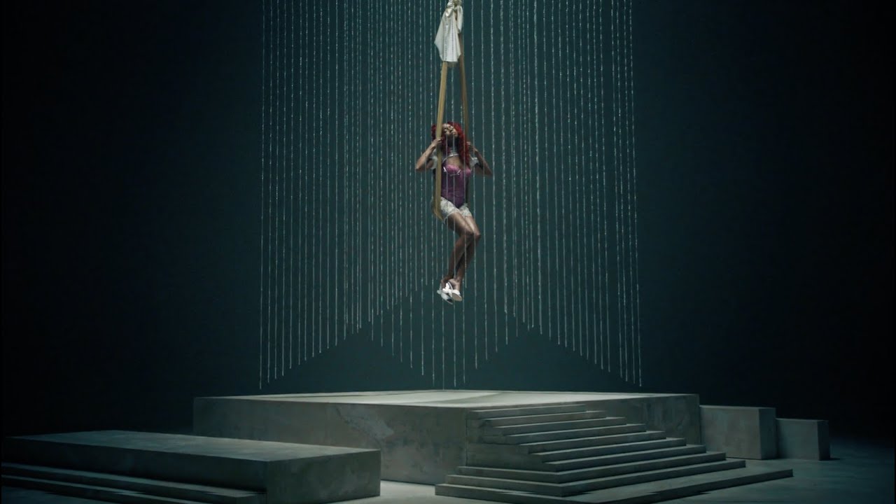 Ravyn Lenae - Light Me Up (Official Video)