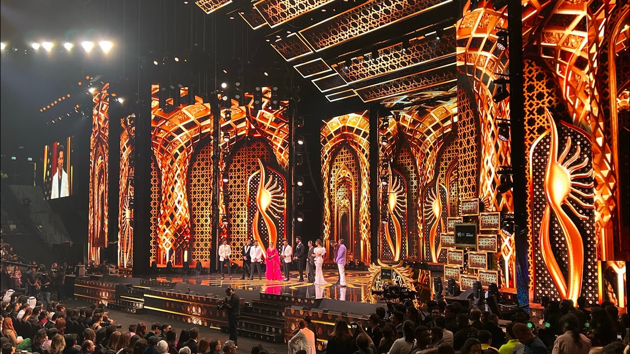 Varun Vicky Kaushal Nushrat Bharucha Vijay Varma Boman Chunky Mouni Riteish Genelia IIFA Awards 2023