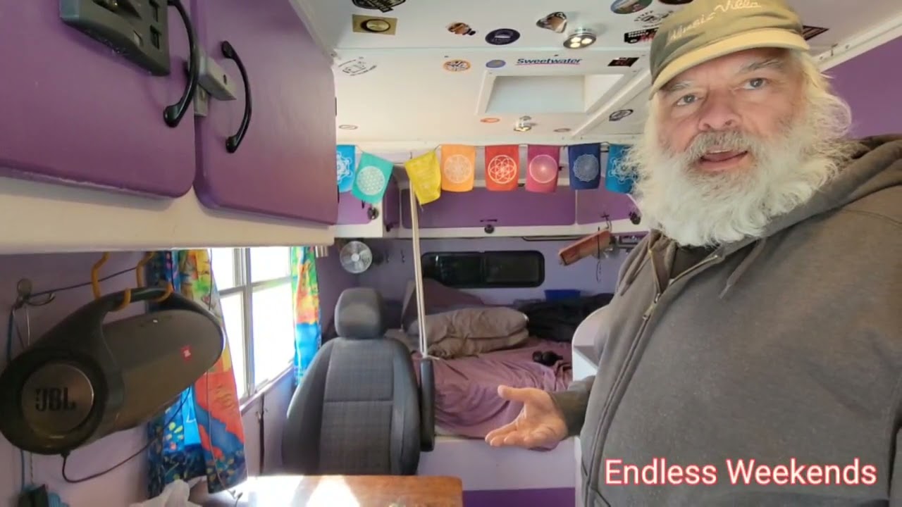 Stealth Stepvan Living / Тайлл живёт в своём фургоне, и никто об этом не знает / Van Aid, 2 февра...